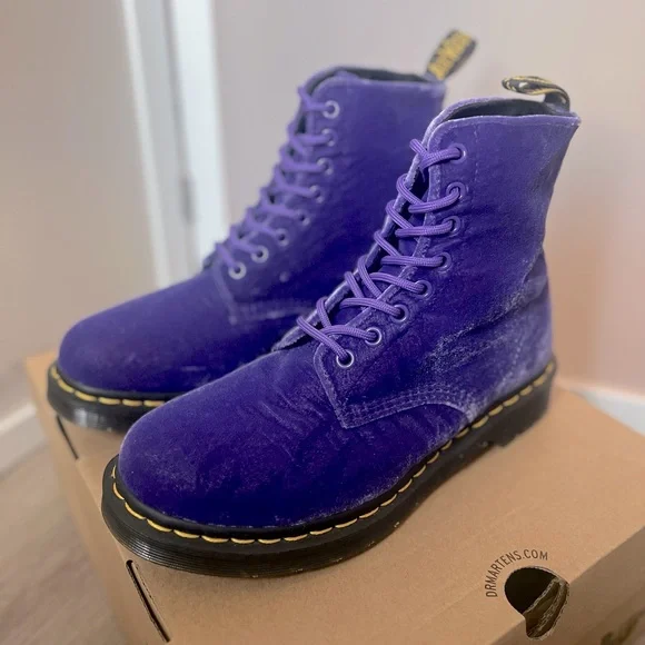 gorgeous RARE purple velvet Martens 💜